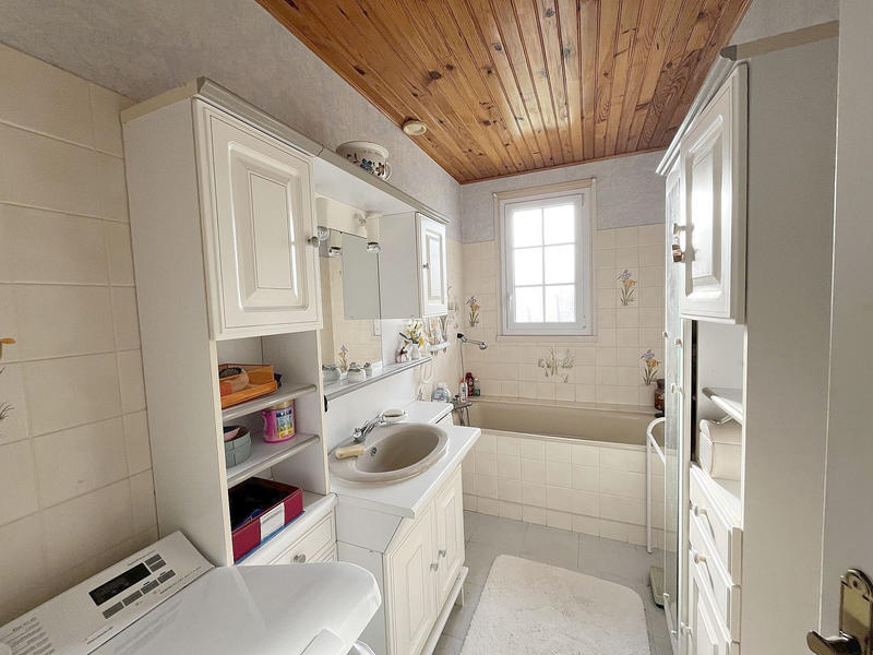 Maison - 137 m² - 5 pièces