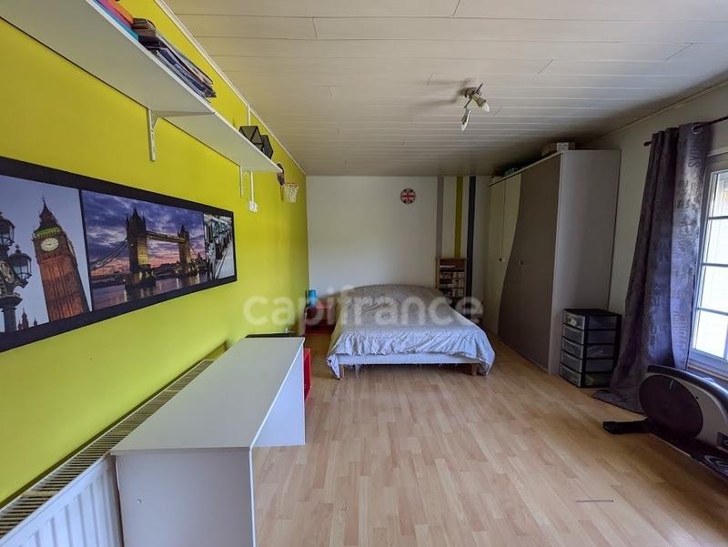 Maison - 180 m² - 7 pièces