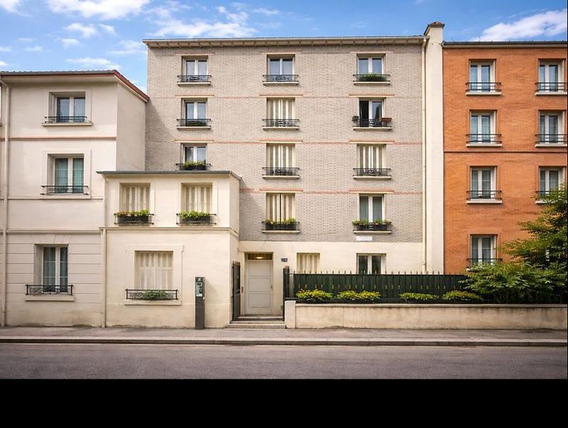 Immeuble - 140 m² - 11 pièces