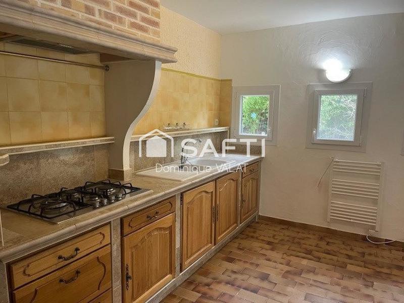 Maison - 218 m² - 5 pièces