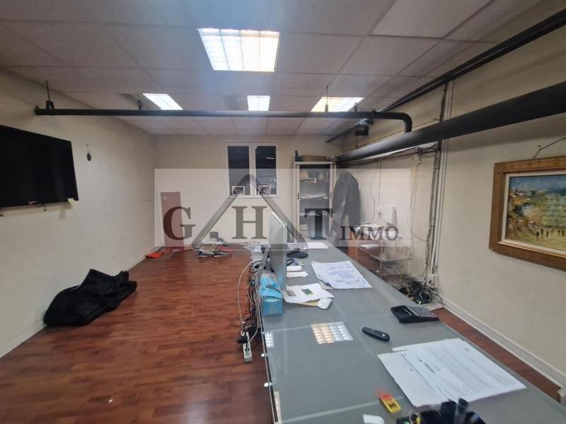 Entrepôt - 1 274 m²