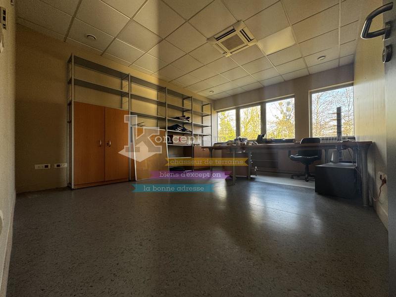 Bureau - 197 m²
