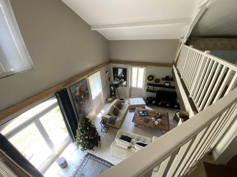 Maison en pierre - 280 m² - 7 pièces