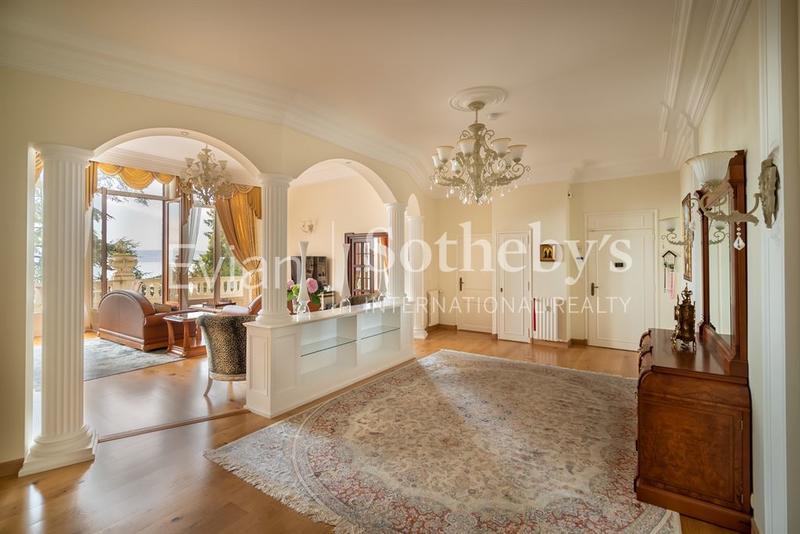 Appartement - 279 m² - 7 pièces