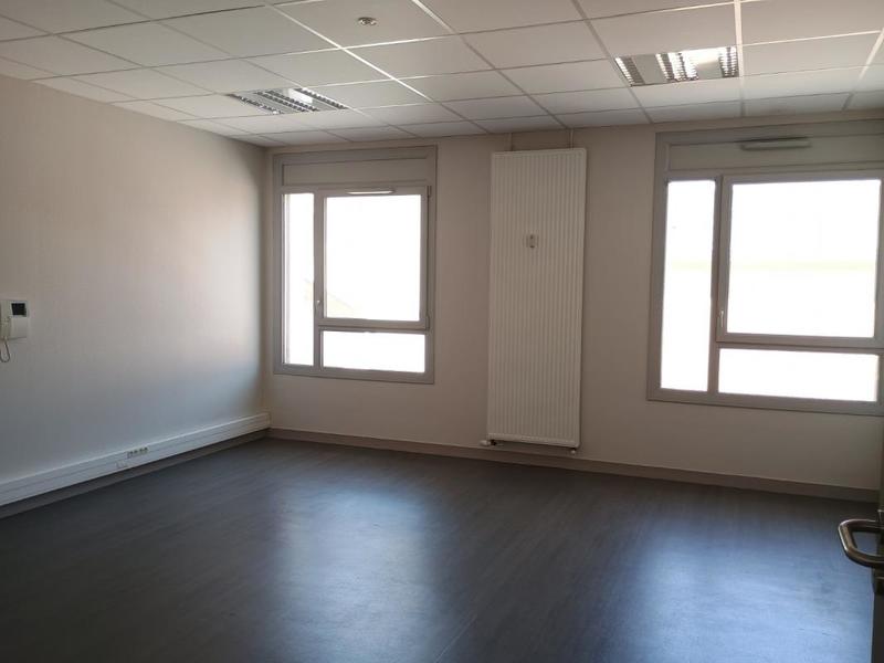 Local d'activité / Entrepôt - 47 m²