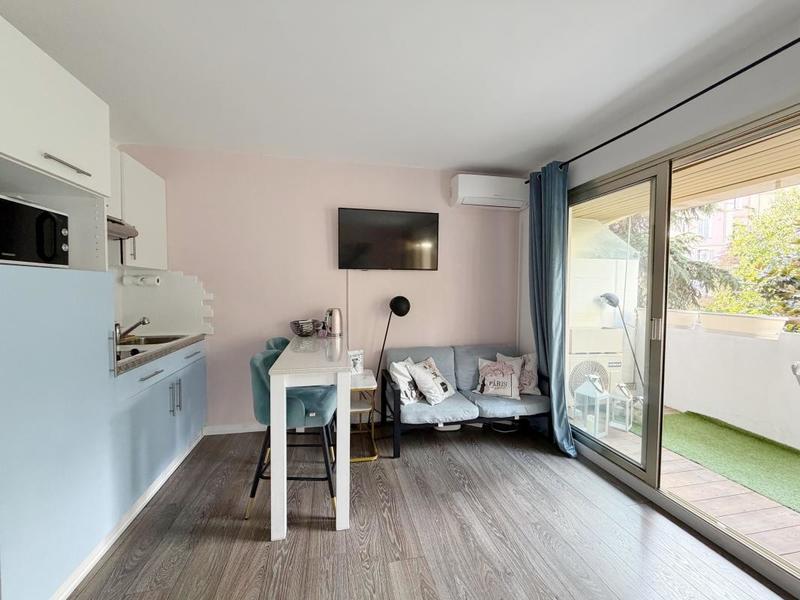 Studio - 23 m² - 1 pièce