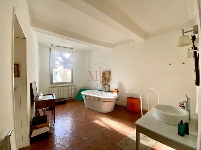 Maison de village - 350 m² - 12 pièces