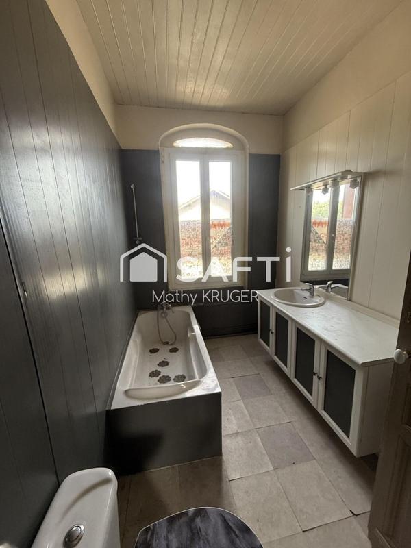 Maison - 257 m² - 8 pièces