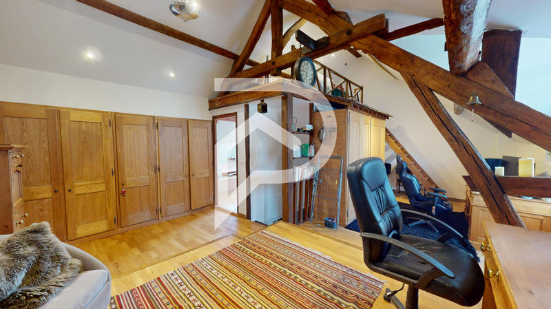 Maison - 180 m² - 6 pièces