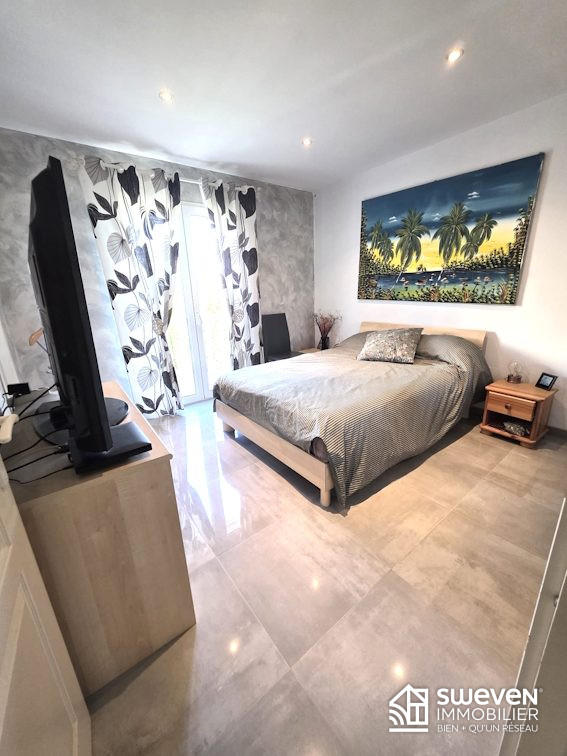 Maison - 175 m² - 8 pièces