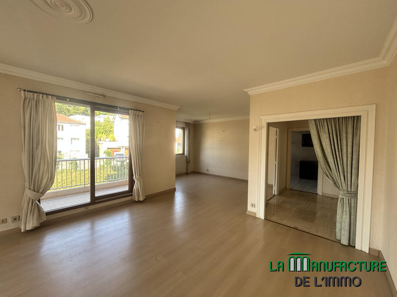 Appartement - 151 m² - 6 pièces