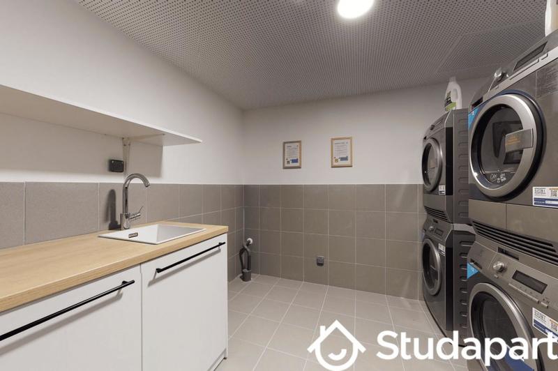 Chambre - 14 m² - 1 pièce