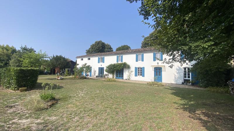 Maison - 274 m² - 7 pièces