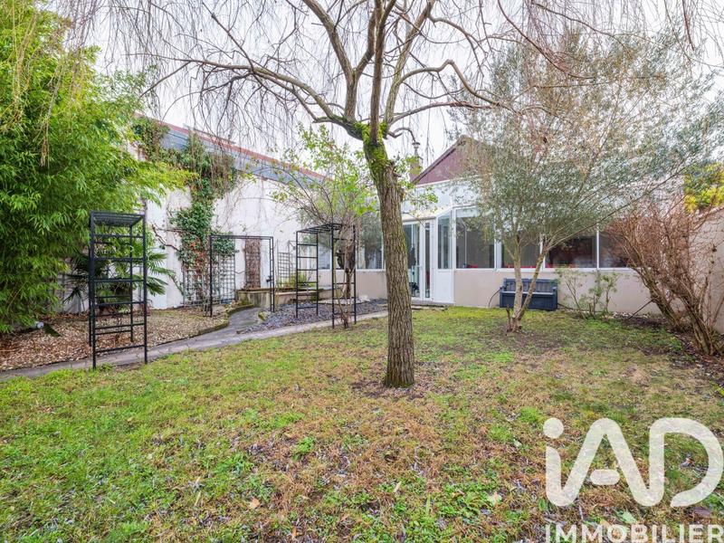 Maison de maîtres - 230 m² - 12 pièces