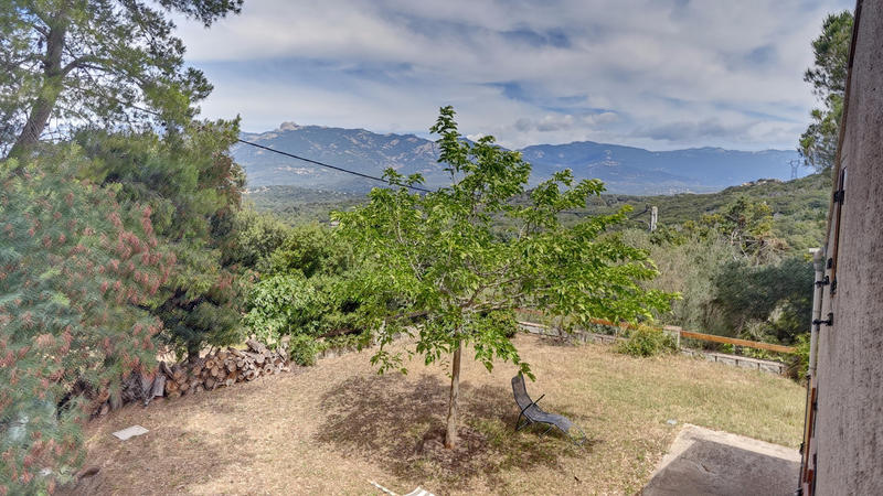 Maison - 235 m² - 7 pièces