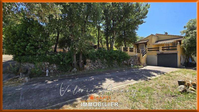 Maison - 102 m² - 4 pièces