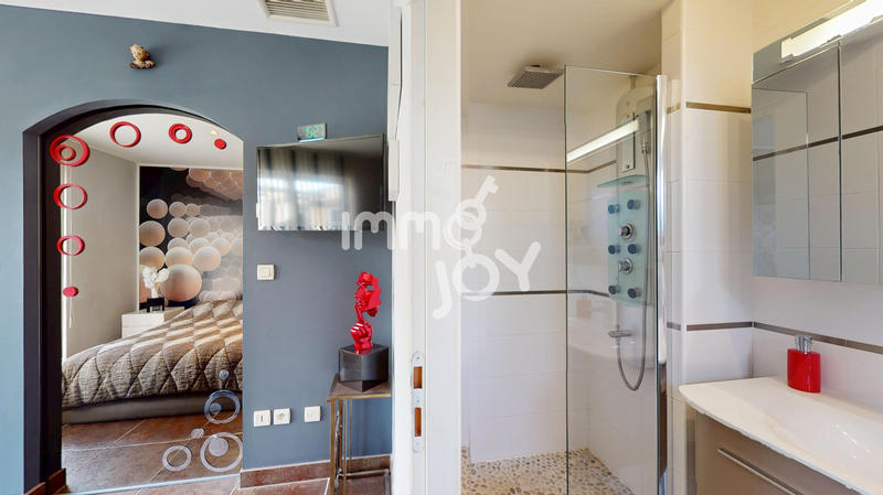 Maison - 172 m² - 7 pièces