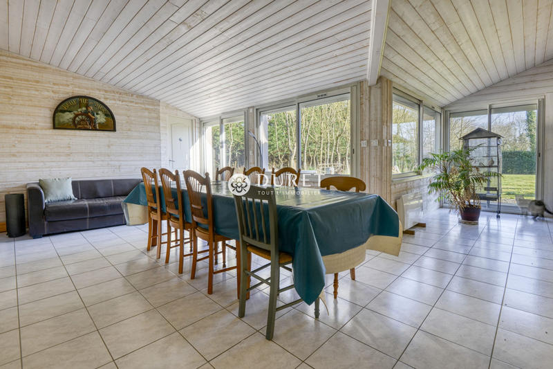 Maison traditionnelle - 197 m² - 8 pièces