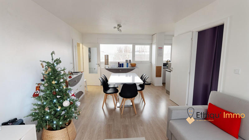 Appartement - 80 m² - 4 pièces