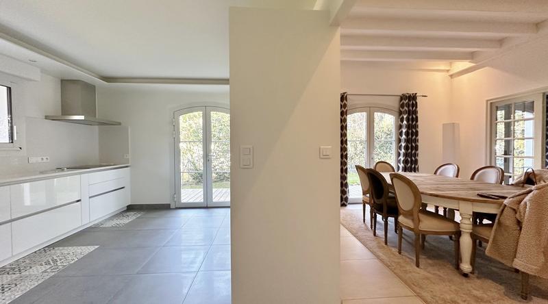 Maison contemporaine - 166 m² - 6 pièces