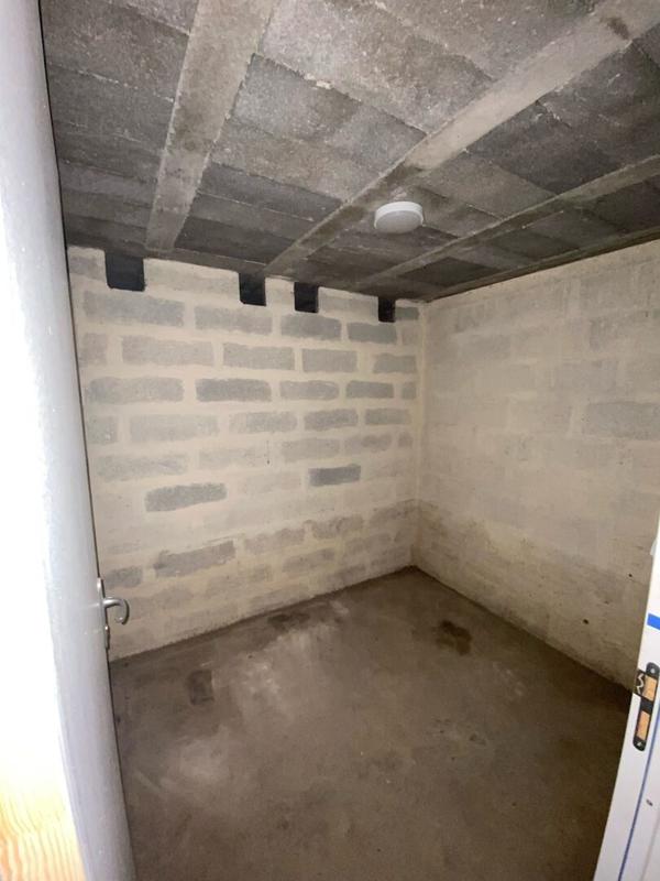 Parking / Garage - 5 m²