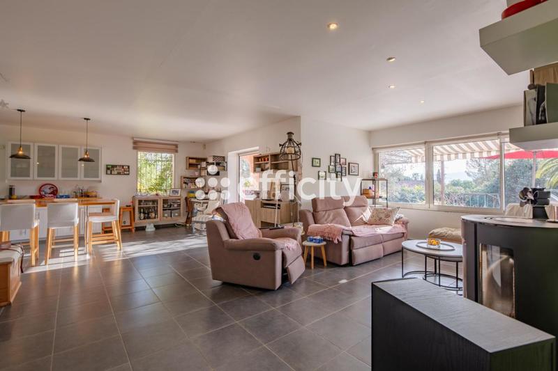 Maison - 141 m² - 5 pièces