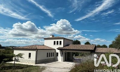 Maison de maîtres - 223 m² - 6 pièces