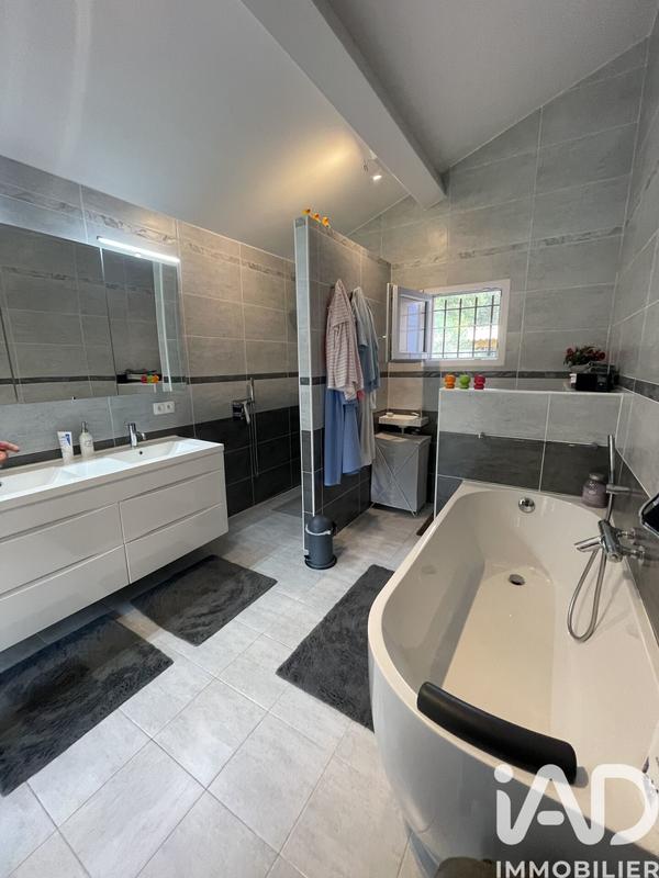 Maison - 170 m² - 7 pièces