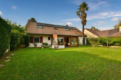 Maison - 180 m² - 8 pièces