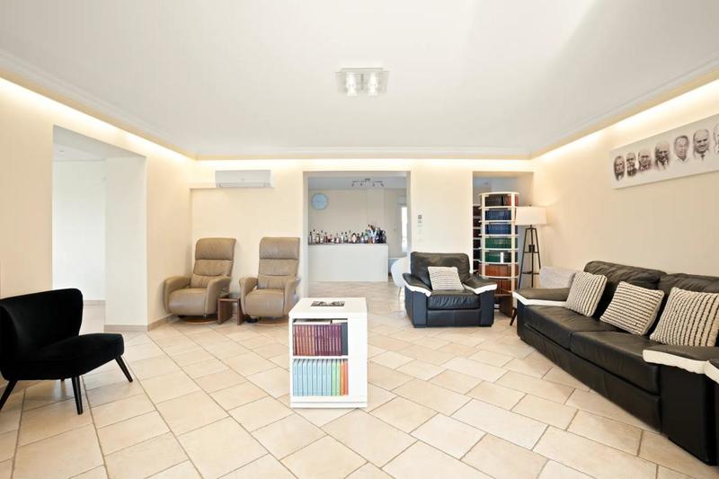 Maison - 450 m² - 14 pièces