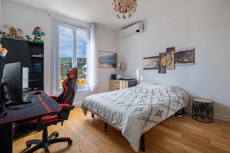 Maison - 170 m² - 5 pièces