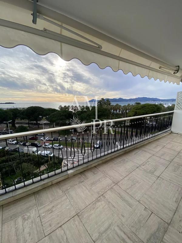 Appartement - 80 m² - 3 pièces