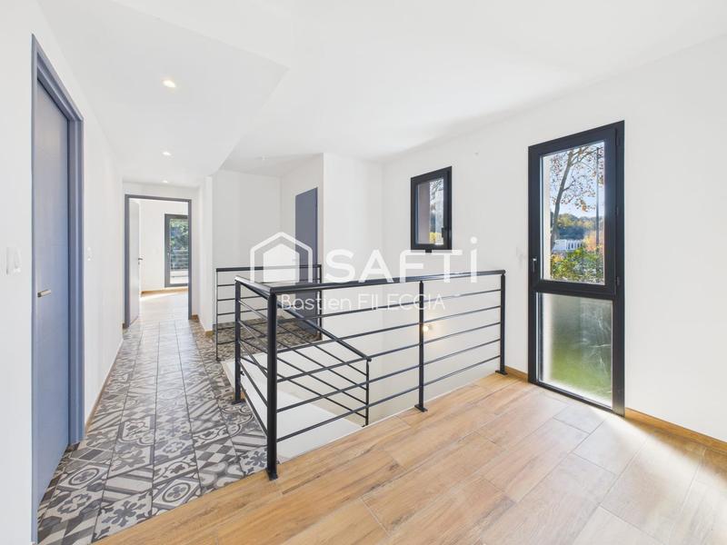 Maison - 150 m² - 6 pièces