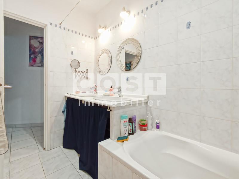 Appartement - 75 m² - 3 pièces