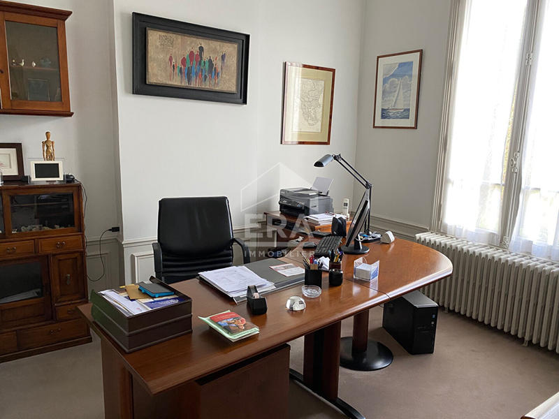 Maison - 379 m² - 15 pièces