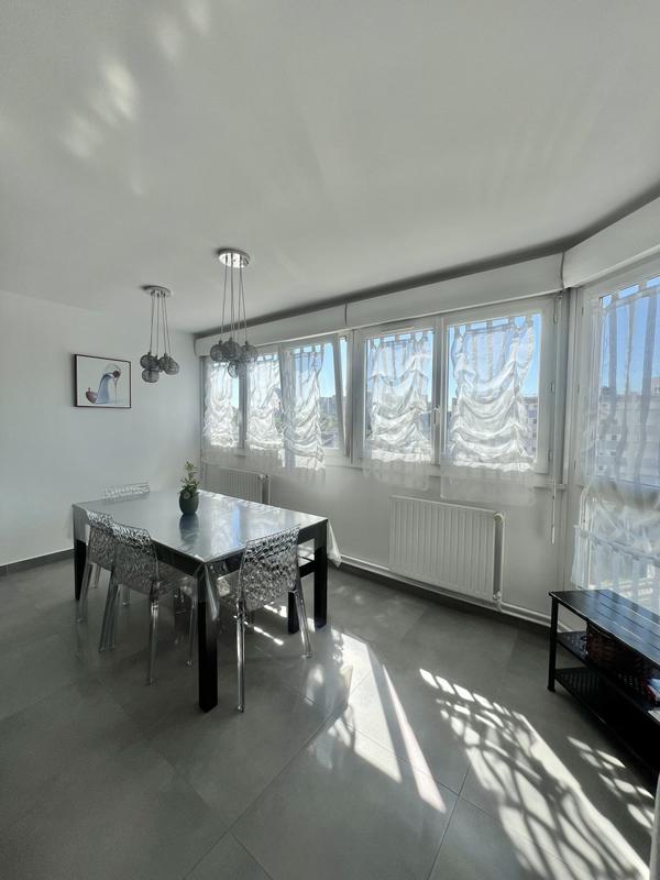 Appartement - 72 m² - 3 pièces