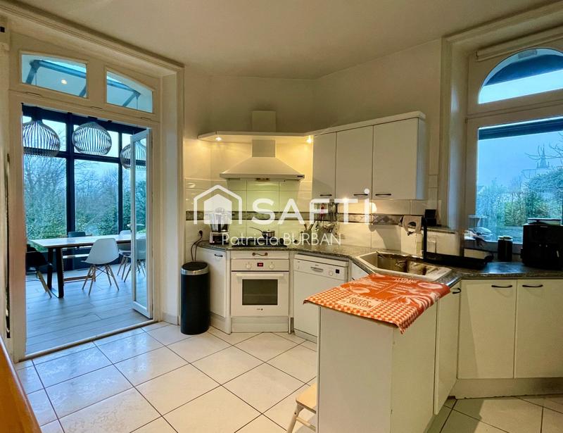 Maison - 184 m² - 7 pièces