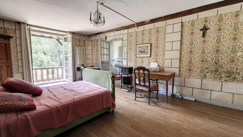 Propriété - 1 004 m² - 28 pièces