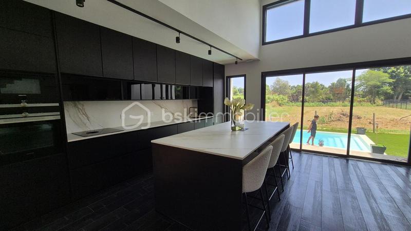 Villa - 140 m² - 5 pièces