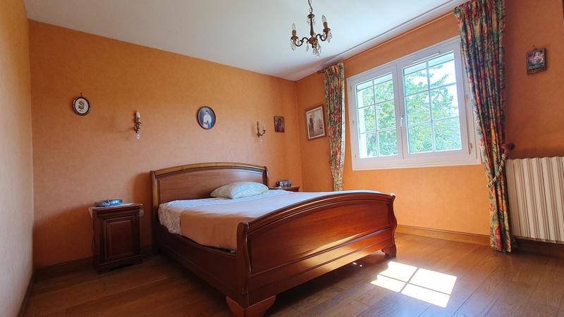 Maison - 180 m² - 7 pièces