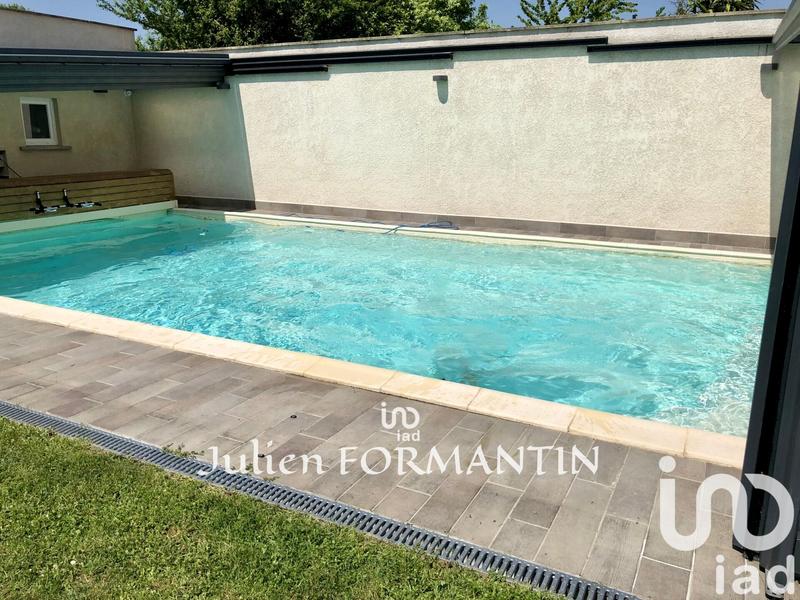 Maison - 200 m² - 7 pièces