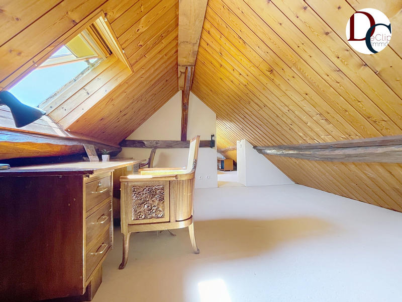 Maison - 183 m² - 7 pièces