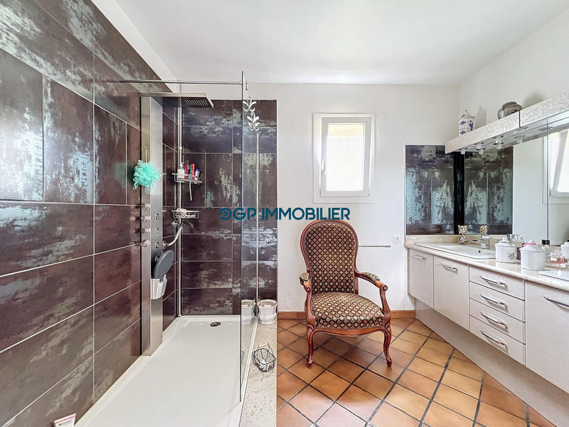 Maison traditionnelle - 134 m² - 5 pièces