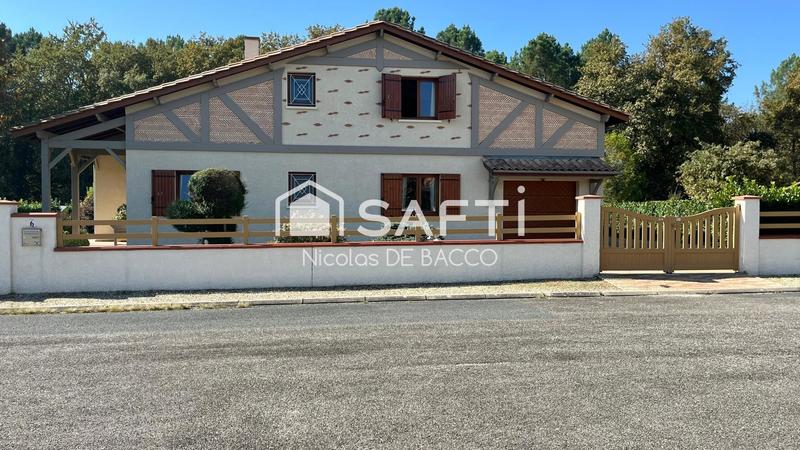 Maison - 238 m² - 7 pièces