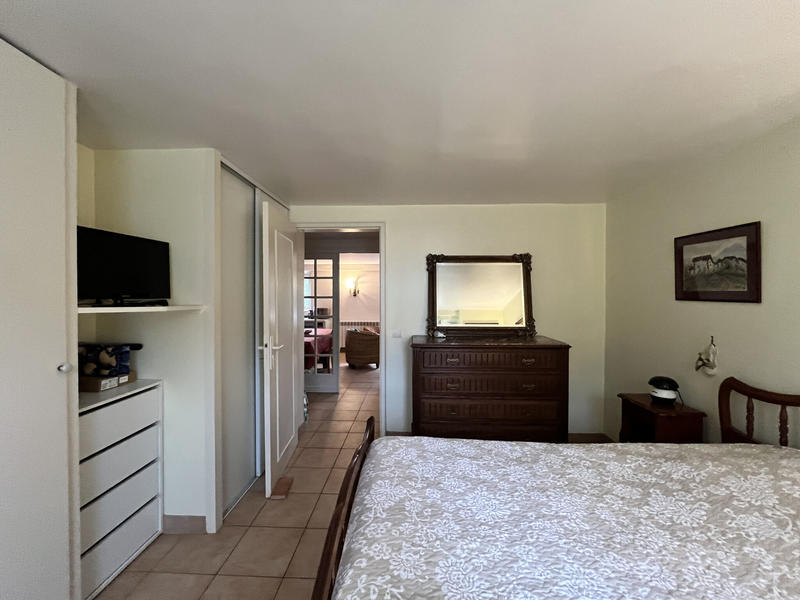 Maison - 216 m² - 9 pièces