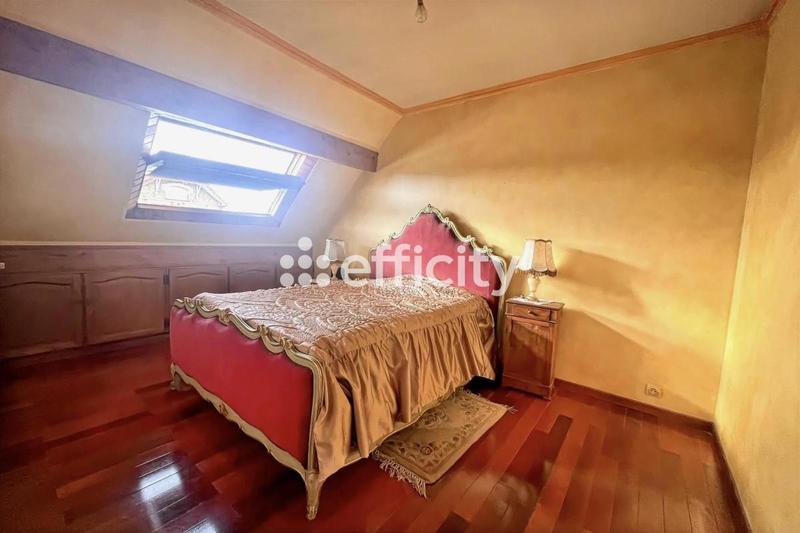 Pavillon - 156 m² - 7 pièces