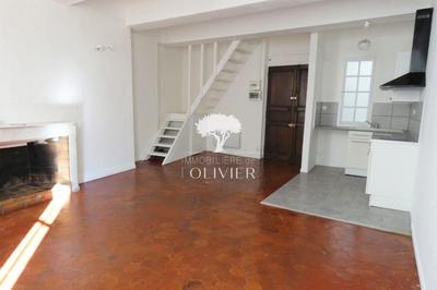 Maison - 210 m² - 7 pièces