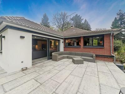 Maison - 186 m² - 7 pièces