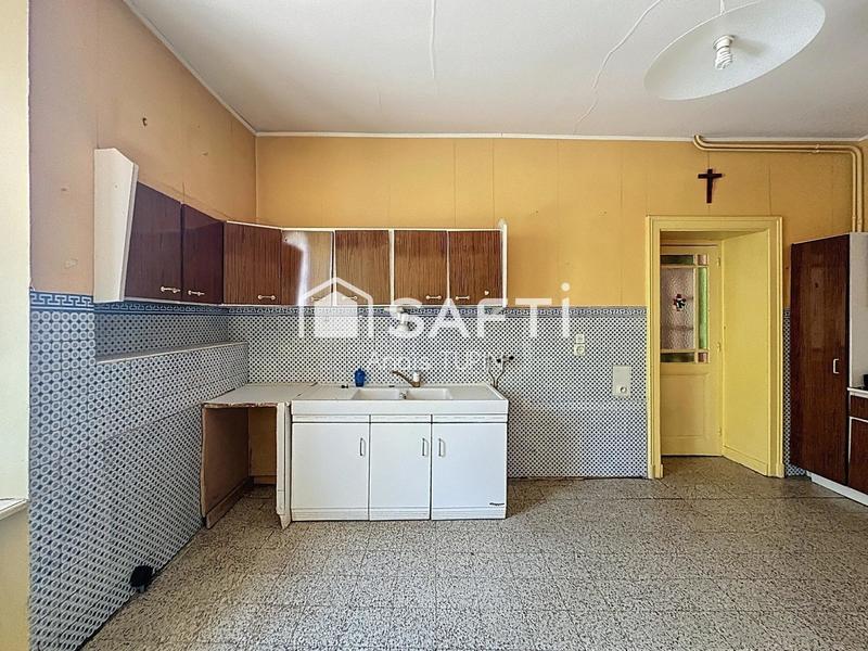 Maison - 180 m² - 9 pièces