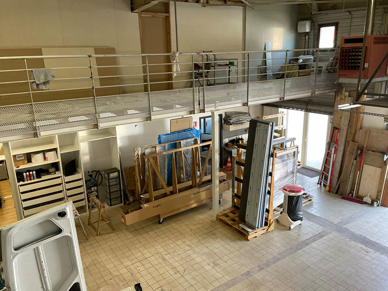 Local d'activité / Entrepôt - 376 m²